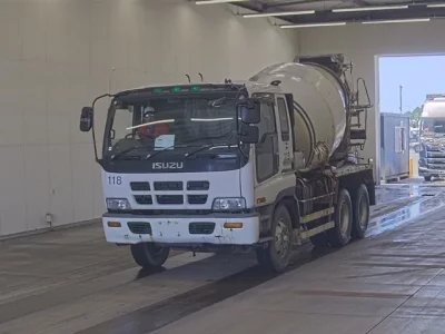 Isuzu GIGA
