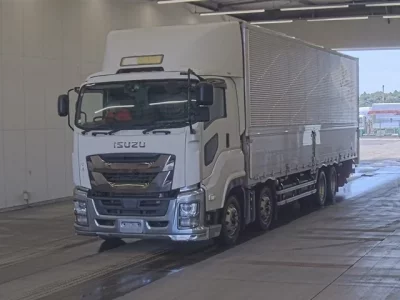 Isuzu GIGA