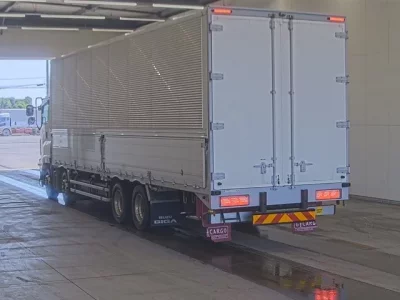 Isuzu GIGA