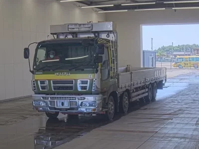 Isuzu GIGA