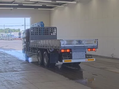 Isuzu GIGA