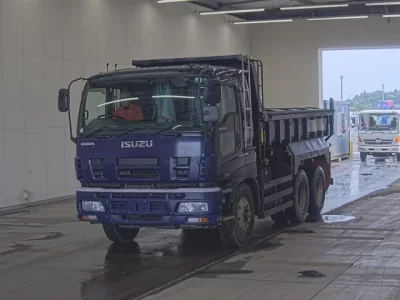 Isuzu GIGA