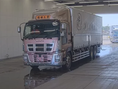 Isuzu GIGA