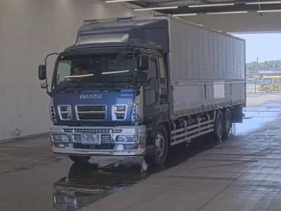 Isuzu GIGA
