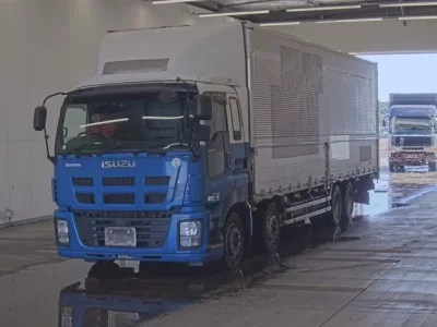 Isuzu GIGA