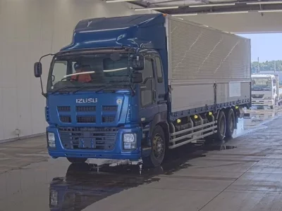 Isuzu GIGA