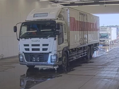 Isuzu GIGA