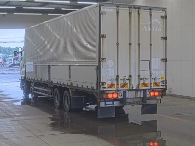 Isuzu GIGA