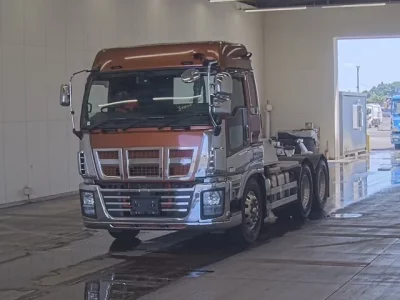 Isuzu GIGA