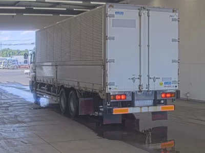 Isuzu GIGA