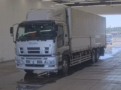 Isuzu GIGA