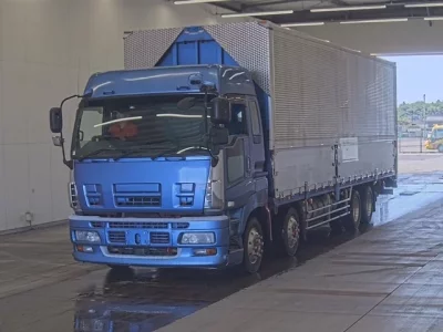 Isuzu GIGA