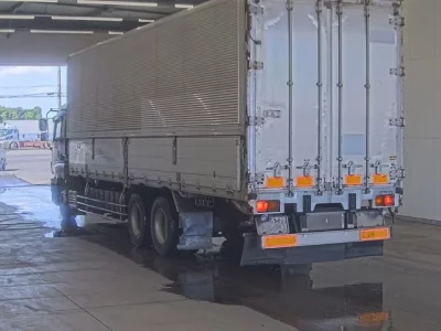 Isuzu GIGA