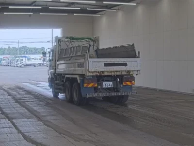 Isuzu GIGA