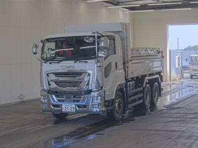 Isuzu GIGA