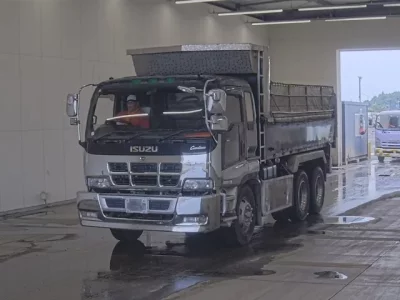 Isuzu GIGA