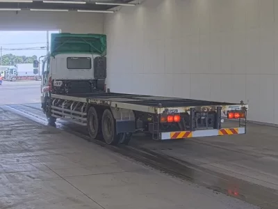 Isuzu GIGA