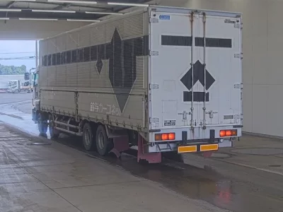 Isuzu GIGA