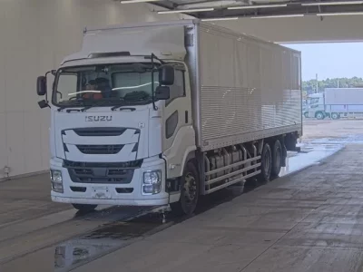 Isuzu GIGA