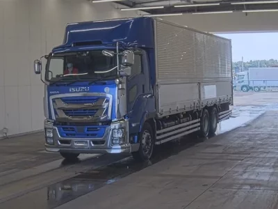 Isuzu GIGA