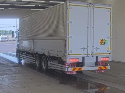 Isuzu GIGA