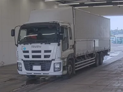 Isuzu GIGA