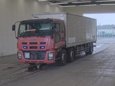 Isuzu GIGA