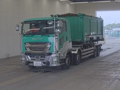 Isuzu GIGA