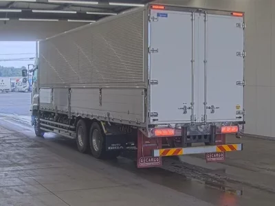 Isuzu GIGA