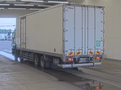 Isuzu GIGA