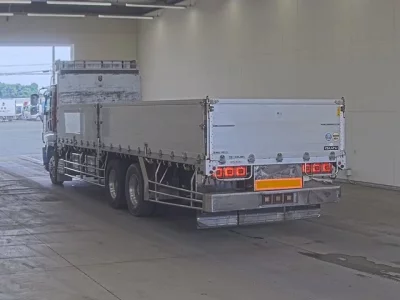 Isuzu GIGA