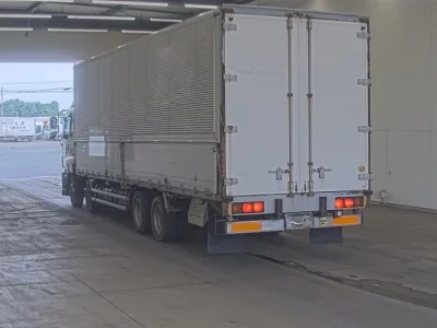 Isuzu GIGA