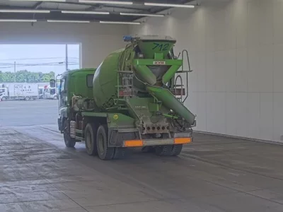 Isuzu GIGA