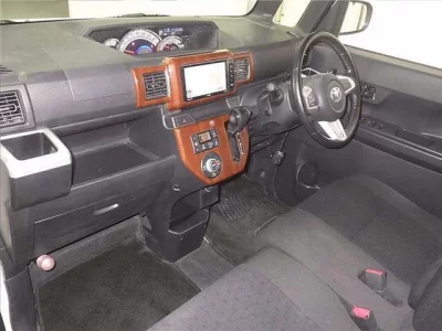 Toyota PIXIS MEGA