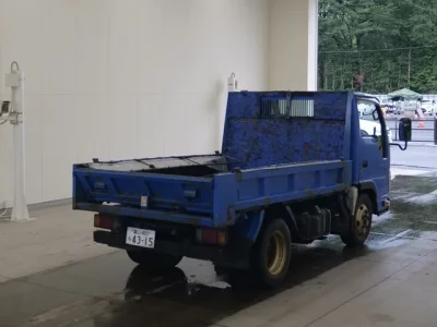 Isuzu TRUCK