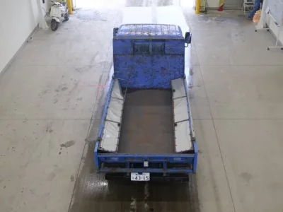 Isuzu TRUCK