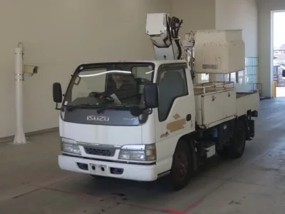 Isuzu ELF