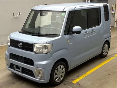 Toyota PIXIS MEGA
