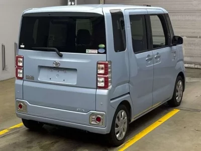 Toyota PIXIS MEGA