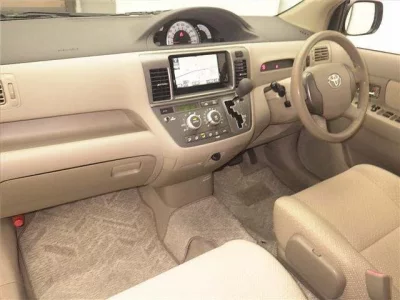 Toyota RAUM