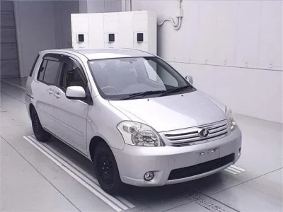 Toyota RAUM
