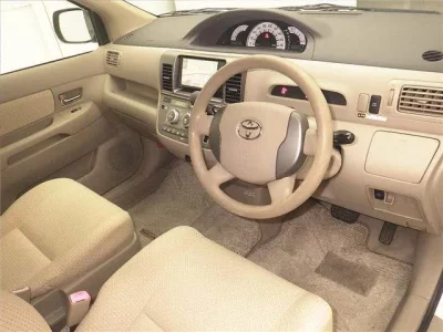 Toyota RAUM