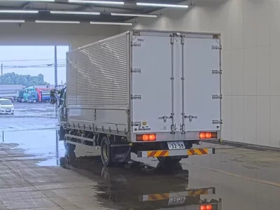 Mitsubishi FUSO FIGHTER