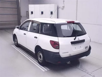 Mitsubishi LANCER VAN