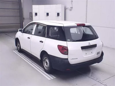 Mitsubishi LANCER VAN