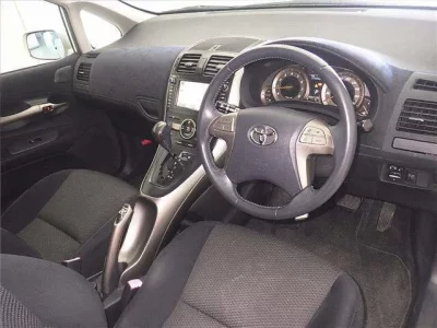 Toyota BLADE