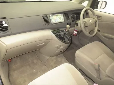 Toyota ISIS