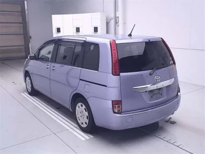 Toyota ISIS
