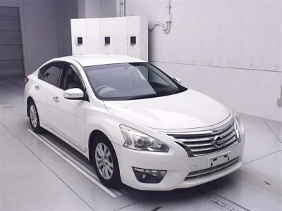 Nissan TEANA