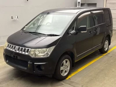 Mitsubishi DELICA D5